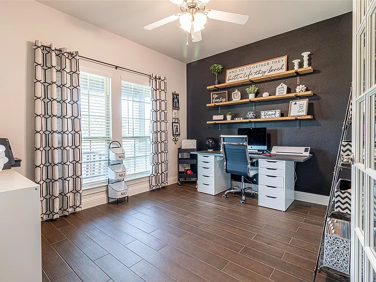 1533 Summit View Ln — Photo 22