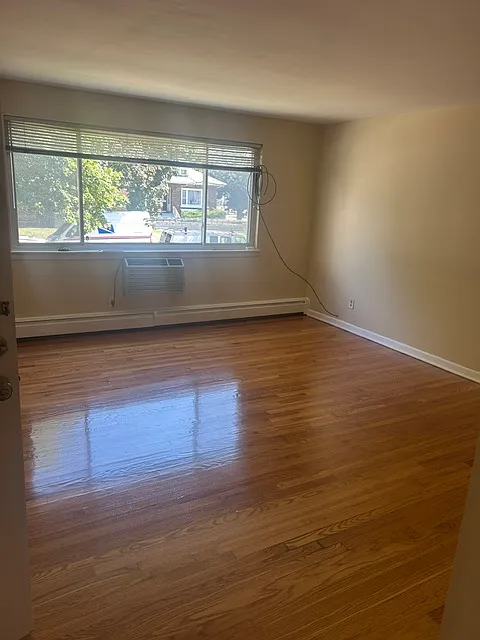 1 bed, $1,300 — Photo 3