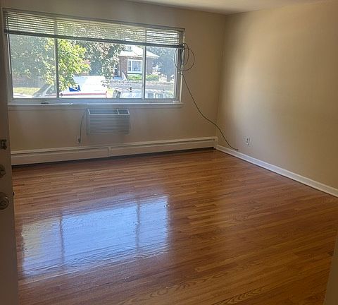 3rd image of 1830 S 13th Ave #1S