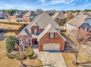 10 Maple Tree Ln SW, Huntsville, AL 35824