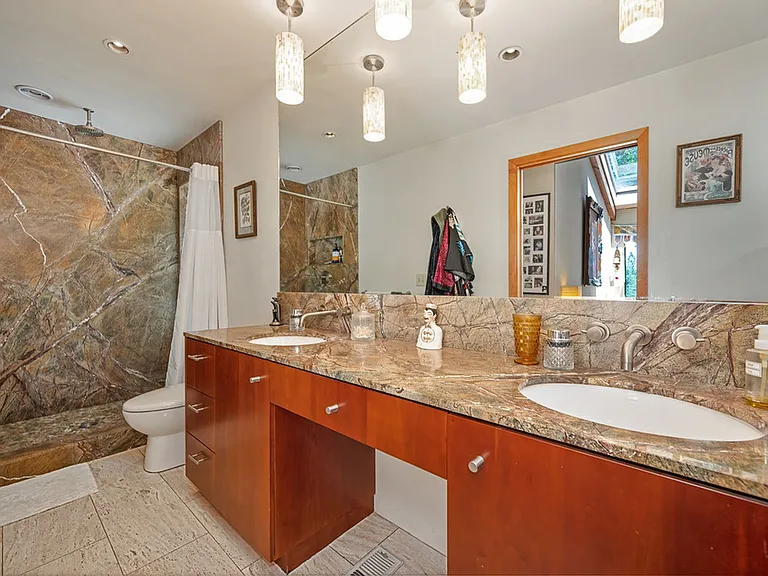16832 Alice Way — Photo 71