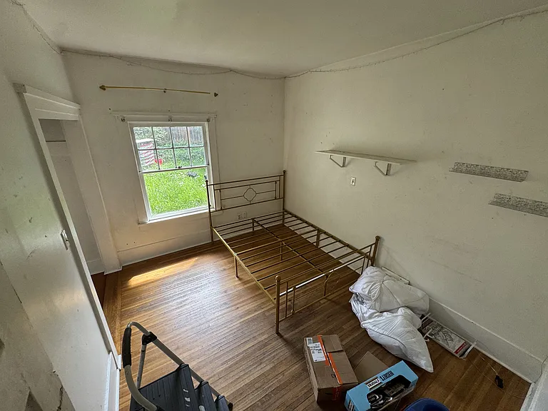 1020 NE Indiana St — Photo 7