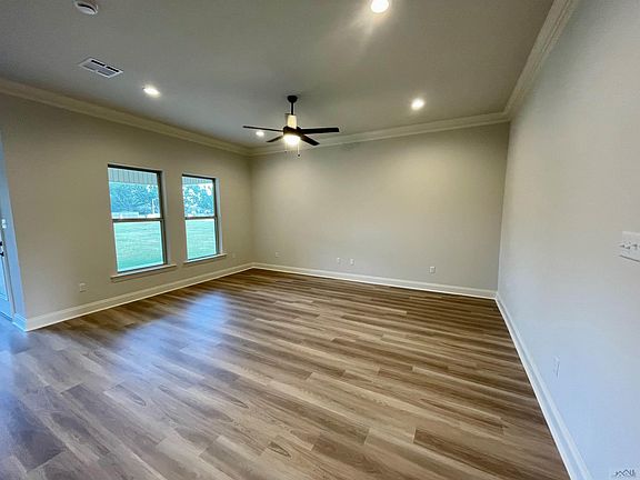 3rd image of 128 Oriole St