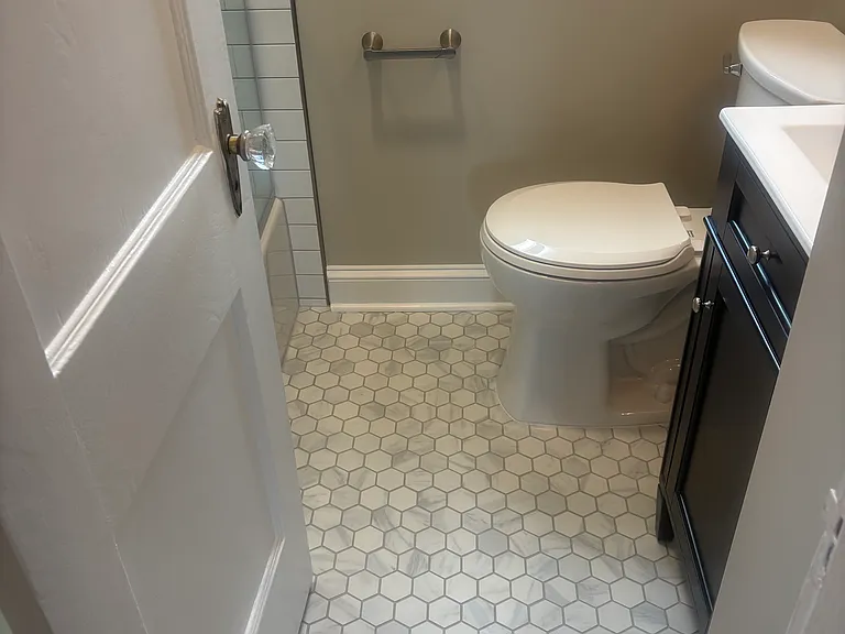 534 E Luray Ave — Photo 6