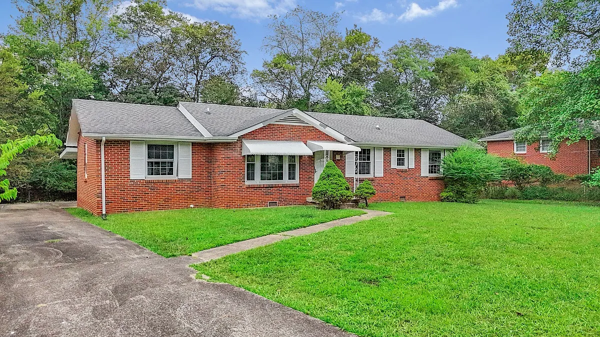 Building Photo - 1347 Gibson Dr