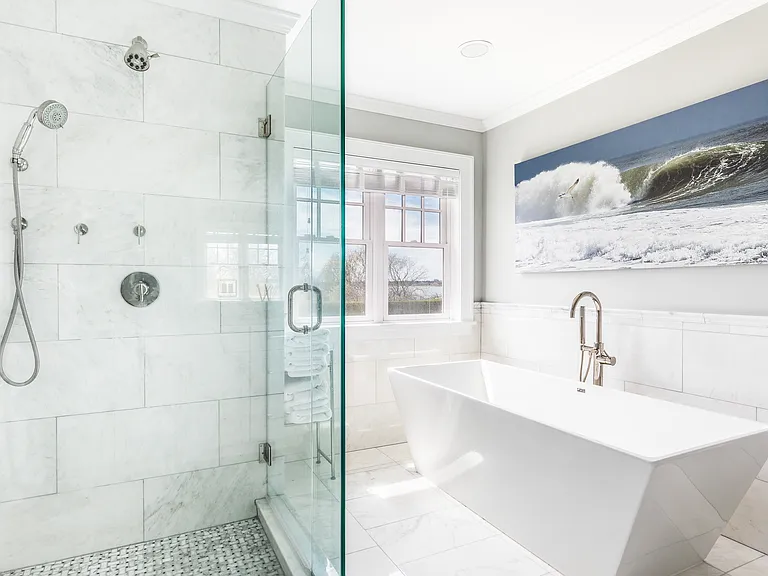 335 E Lake Dr — Photo 14