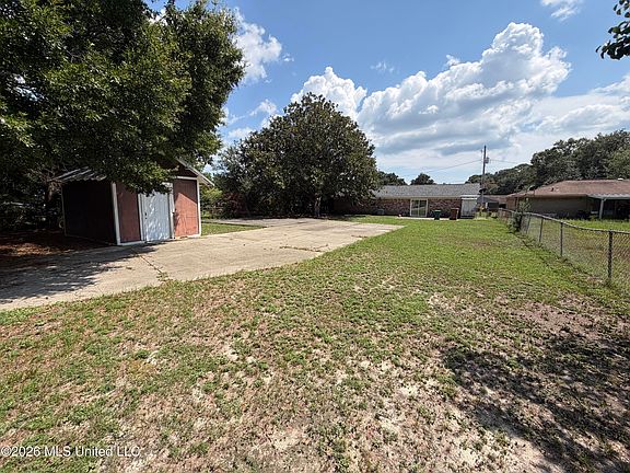 3rd image of 2184 Alice Dr