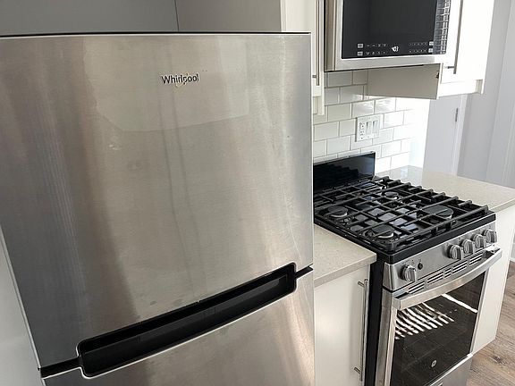 4th image of 112 W Cerritos Ave #112A