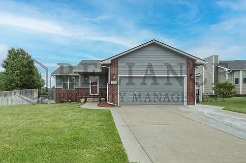 1726 N Black Oak Ct Photo 1