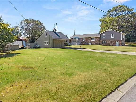 3rd image of 3462 Due West Rd NW