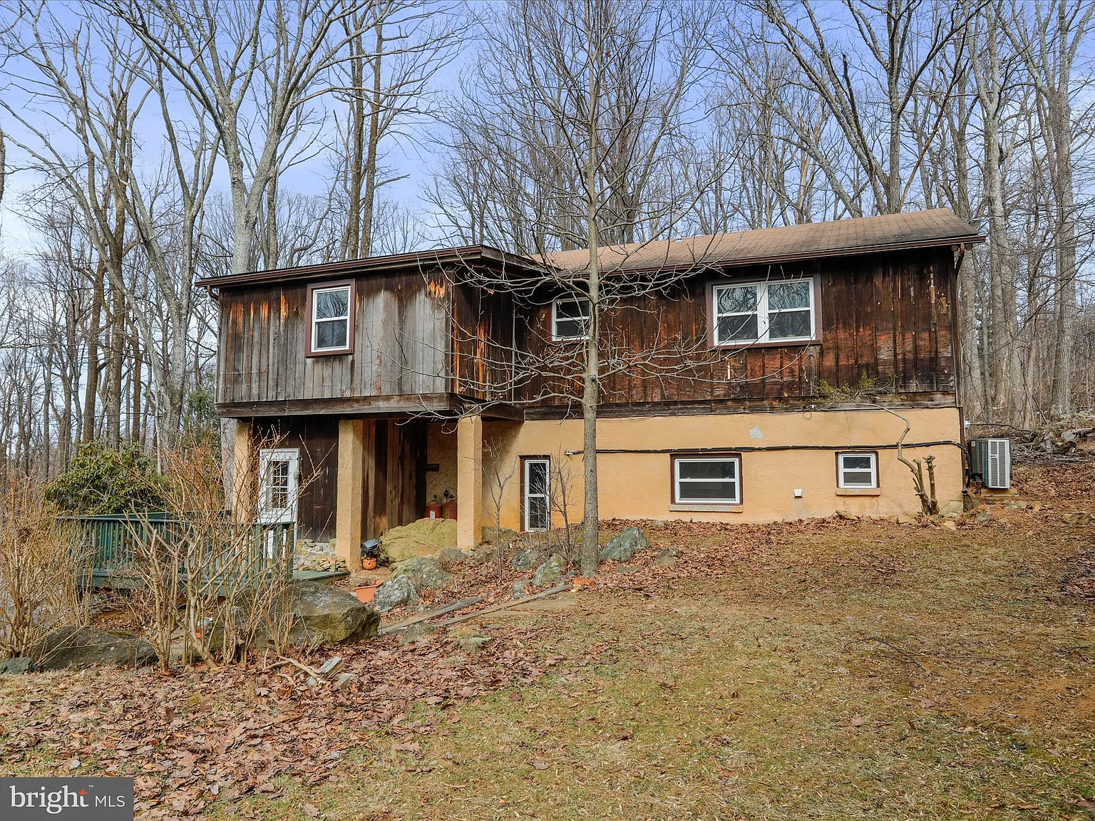115 Old Log Rd photo 1