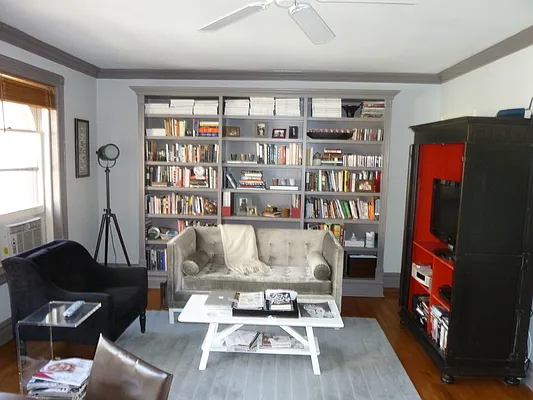 Rented by Leslie J. Garfield | media 30