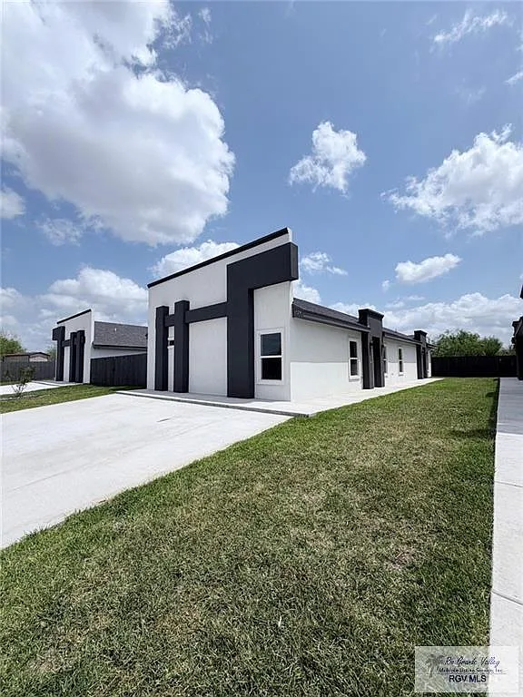 3 bed, 2.0 bath, 1010 sqft, $1,495 — Photo 2