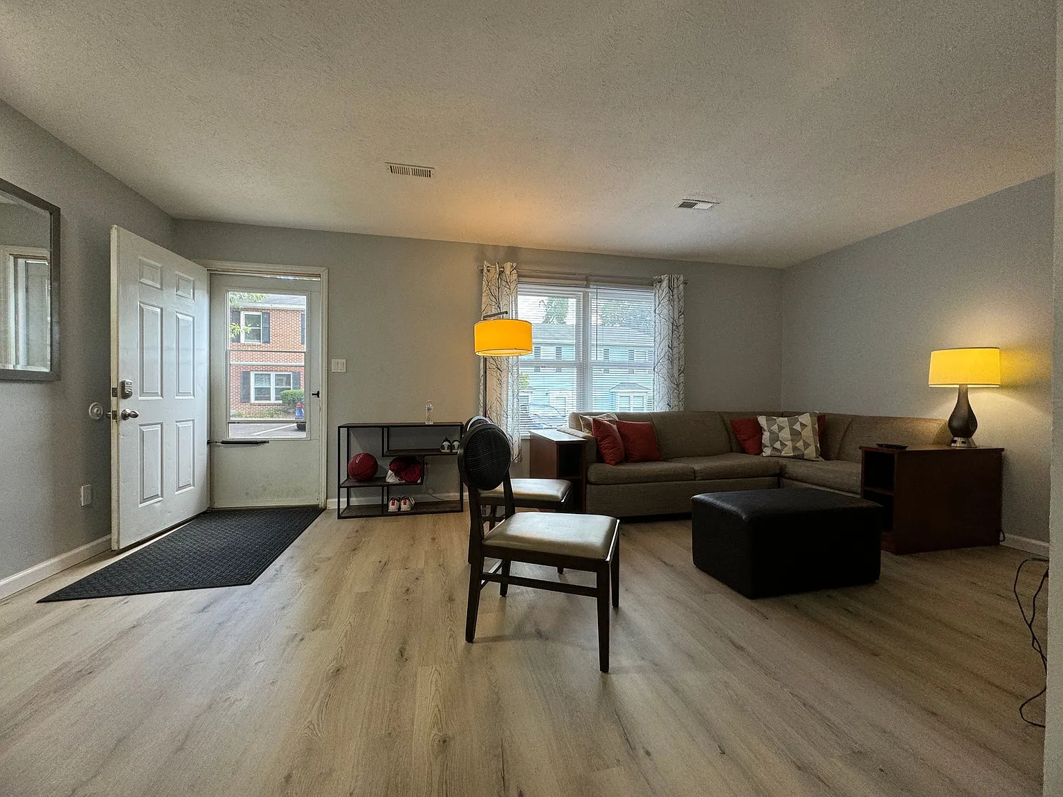 Individual Leases In Remodeled Clover Valley Townhome — Photo 4