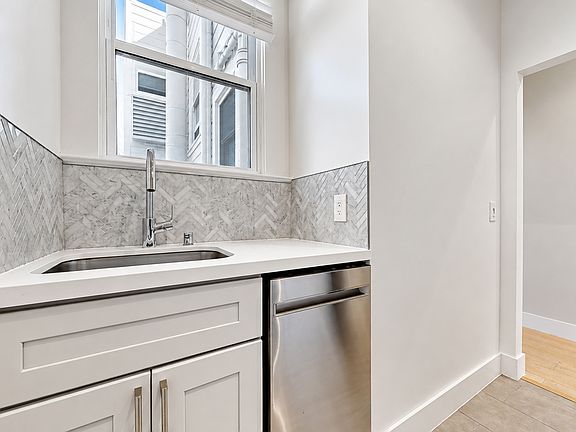4th image of 1146 Taylor St APT 7