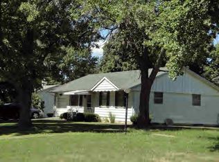 874 E Seminary Ave, Hoopeston, IL 60942