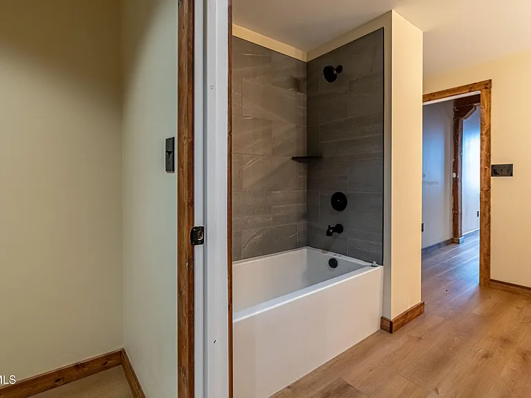 453 E Main St #700 — Photo 16