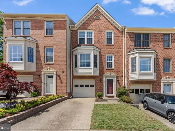 208 Fair Oaks Ave, Stafford, VA 22554