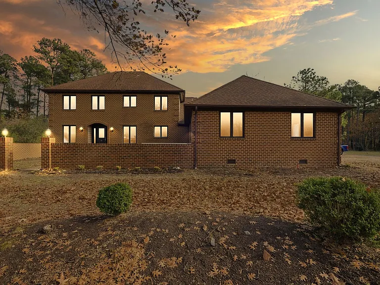 9 Rhodelia Ln — Photo 41