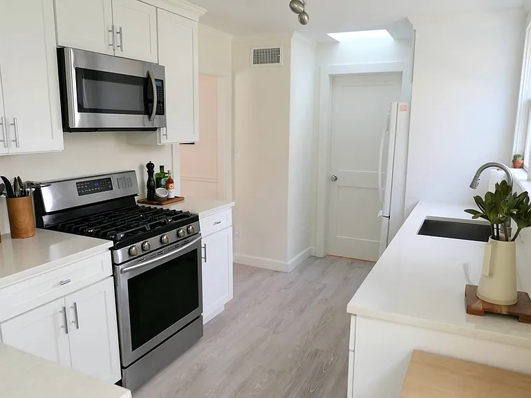 61 Moshier St — Photo 11