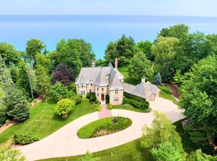 11602 N Shorecliff LANE, Mequon, WI 53092