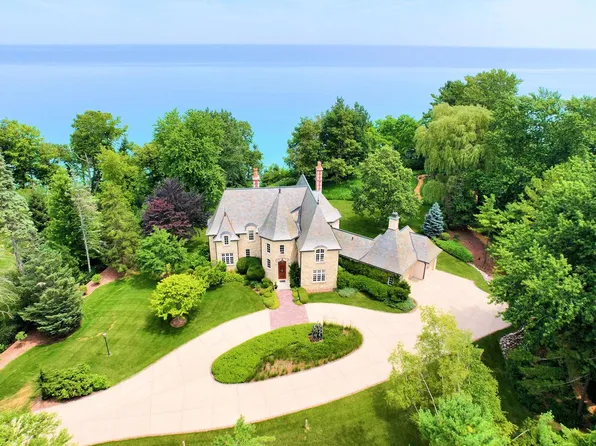 11602 N Shorecliff LANE, Mequon, WI 53092