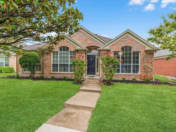 302 Touchdown Dr, Irving, TX 75063