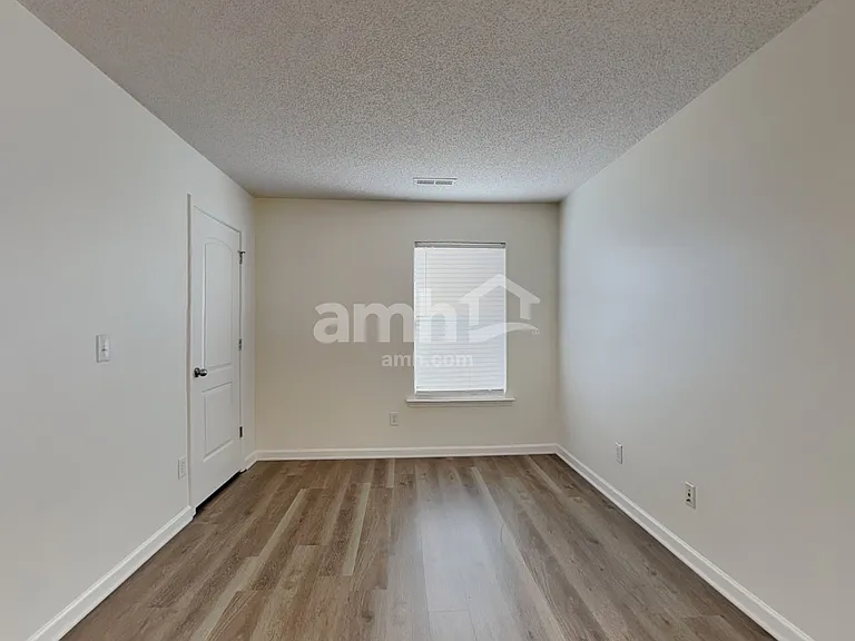 6004 Glen Way Dr — Photo 12