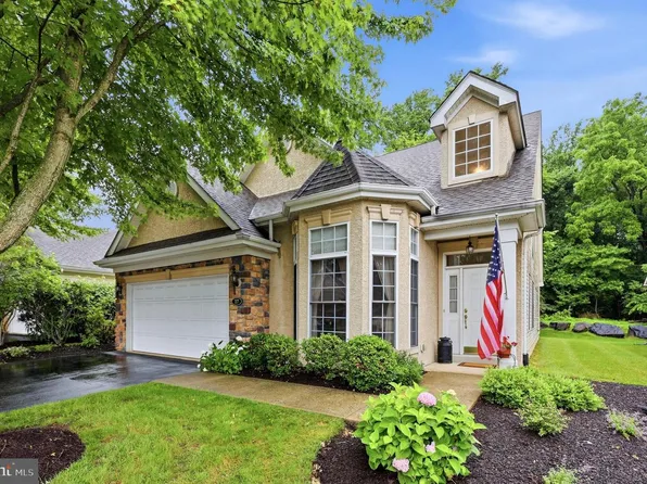 17 Brentwood Rd, Upper Chichester, PA 19061