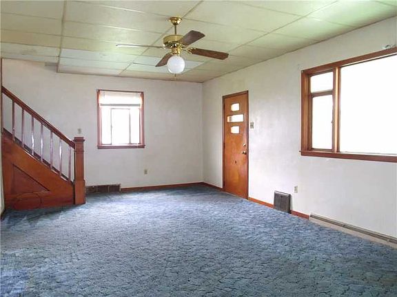 2nd image of 222 Aurora St