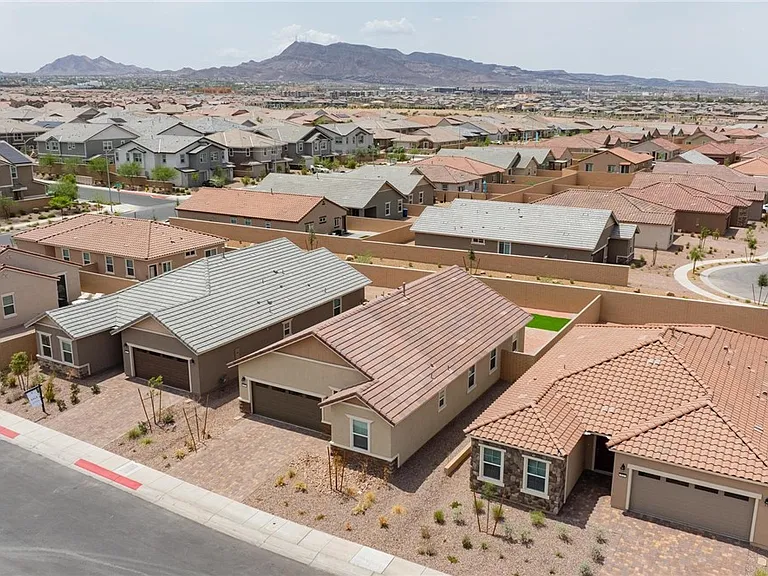 819 Cottonwood Hill Pl — Photo 36