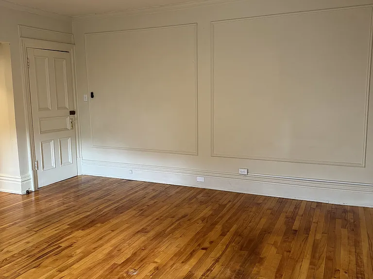347 Walmer Rd #STUDIO — Photo 4