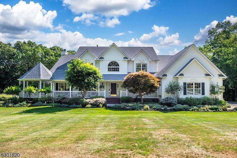 1st image of 9 Schindler Ct