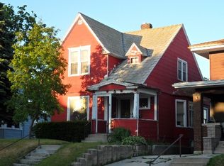 532 N 10th St, Manitowoc, WI 54220