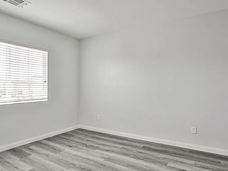 5390 Montauck Ave — Photo 25