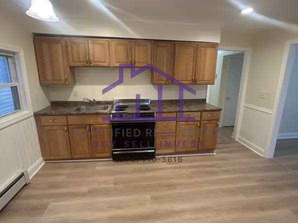 46 Hazel St #1, Fitchburg, MA 01420