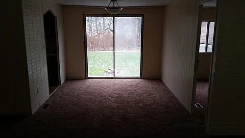 Beaver 3 bedroom 2 bath modular on 4 acre lot in the town at Beaver, PA — Photo 2