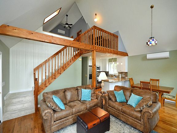 5th image of 1078 Maple Springs Dr