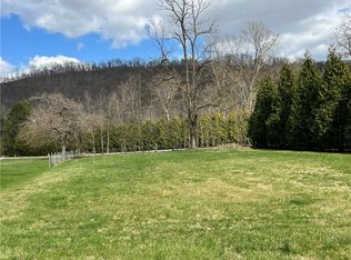 704 E Smithfield St, Greenock, PA 15047