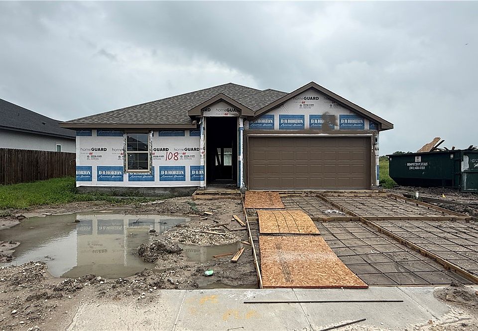 1st image of 108 Emerald St