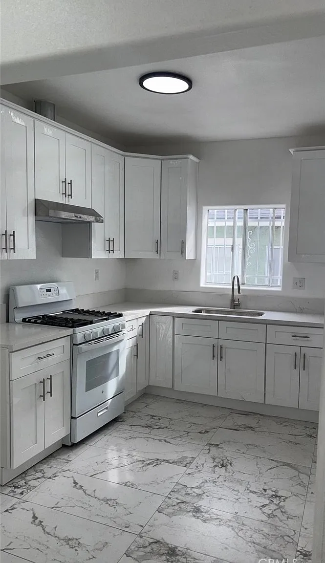 5 bed, 1170 sqft, $3,800 — Photo 1