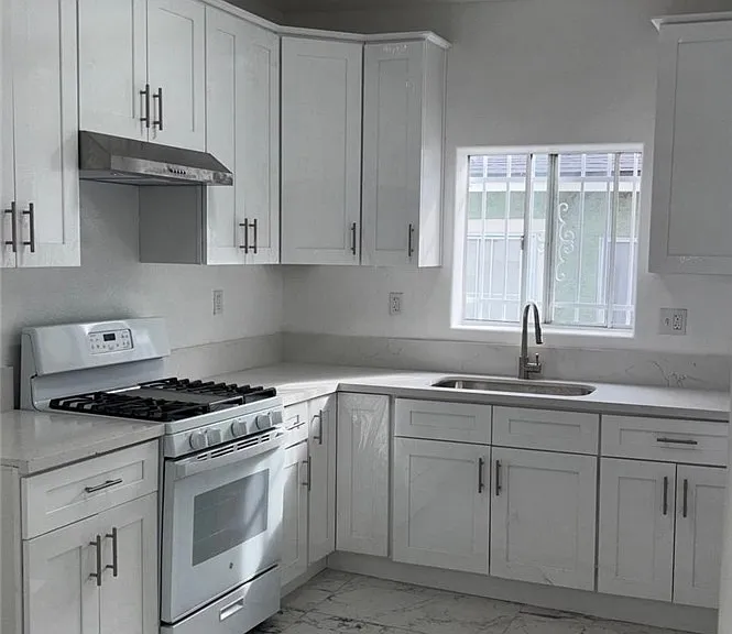 4172 Dorsey St — Photo 1
