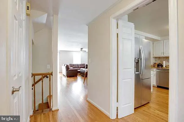 8931 Park Forest Dr — Photo 15