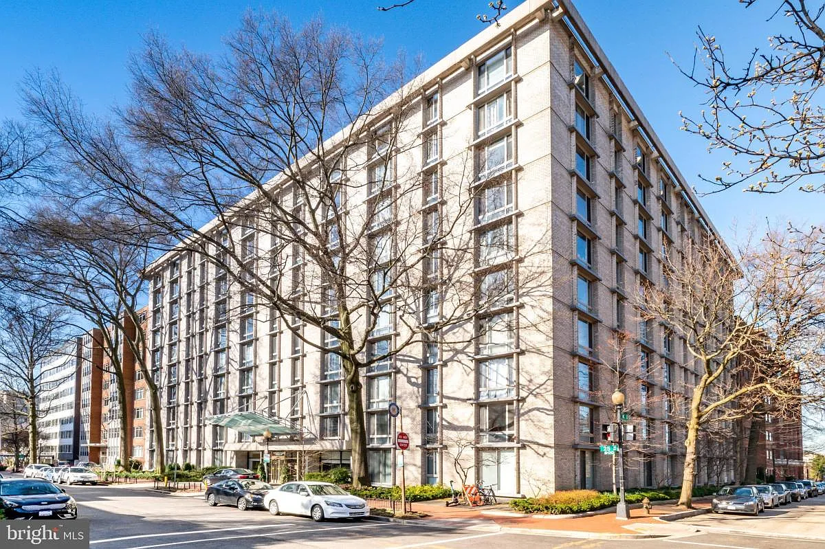 1 bed, 1.0 bath, 600 sqft, $1,950 — Photo 2