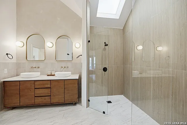 204 Tapatio Dr W — Photo 36