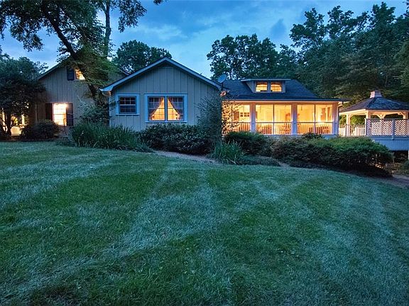 5th image of 676 Kennesaw Ave NW