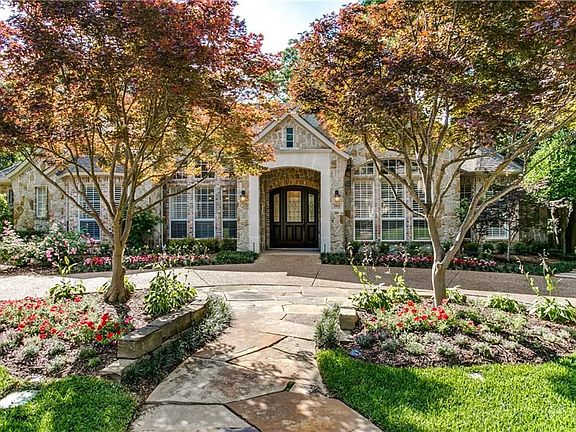 2nd image of 2816 Hidden Forest Dr