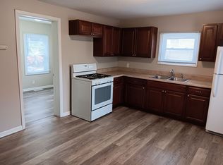 422 Pioneer Rd, Des Moines, IA 50315