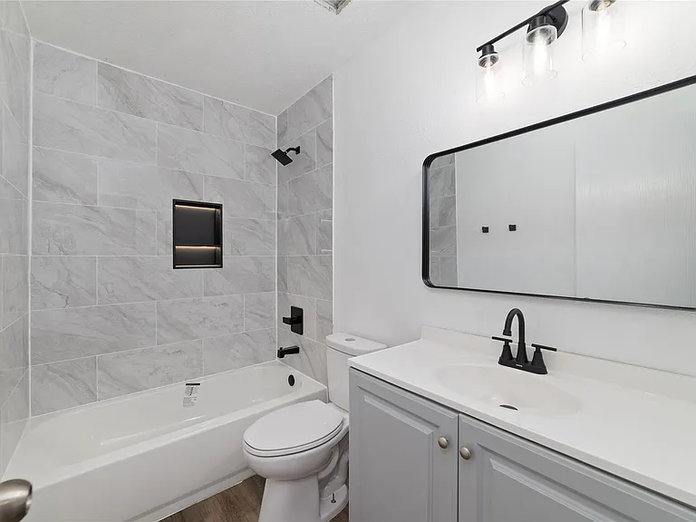 7042 Durango Creek Ln — Photo 25