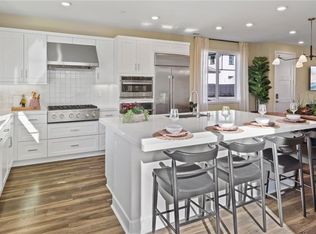 3020 Harrison Ln, Simi Valley, CA 93065